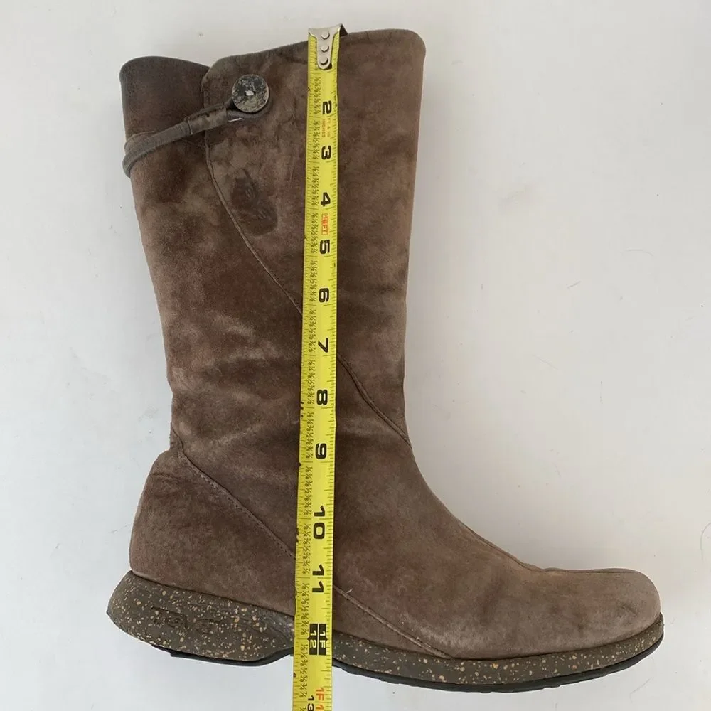Teva Brown Boots Suede Finish Lined sz 8 Comfortable Boho CottageCore Urban Chic